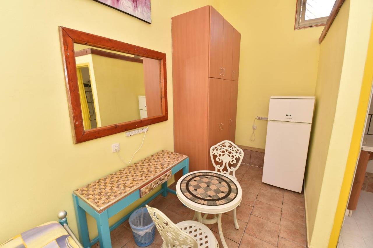 Corinne Hostel Eilat Exterior photo